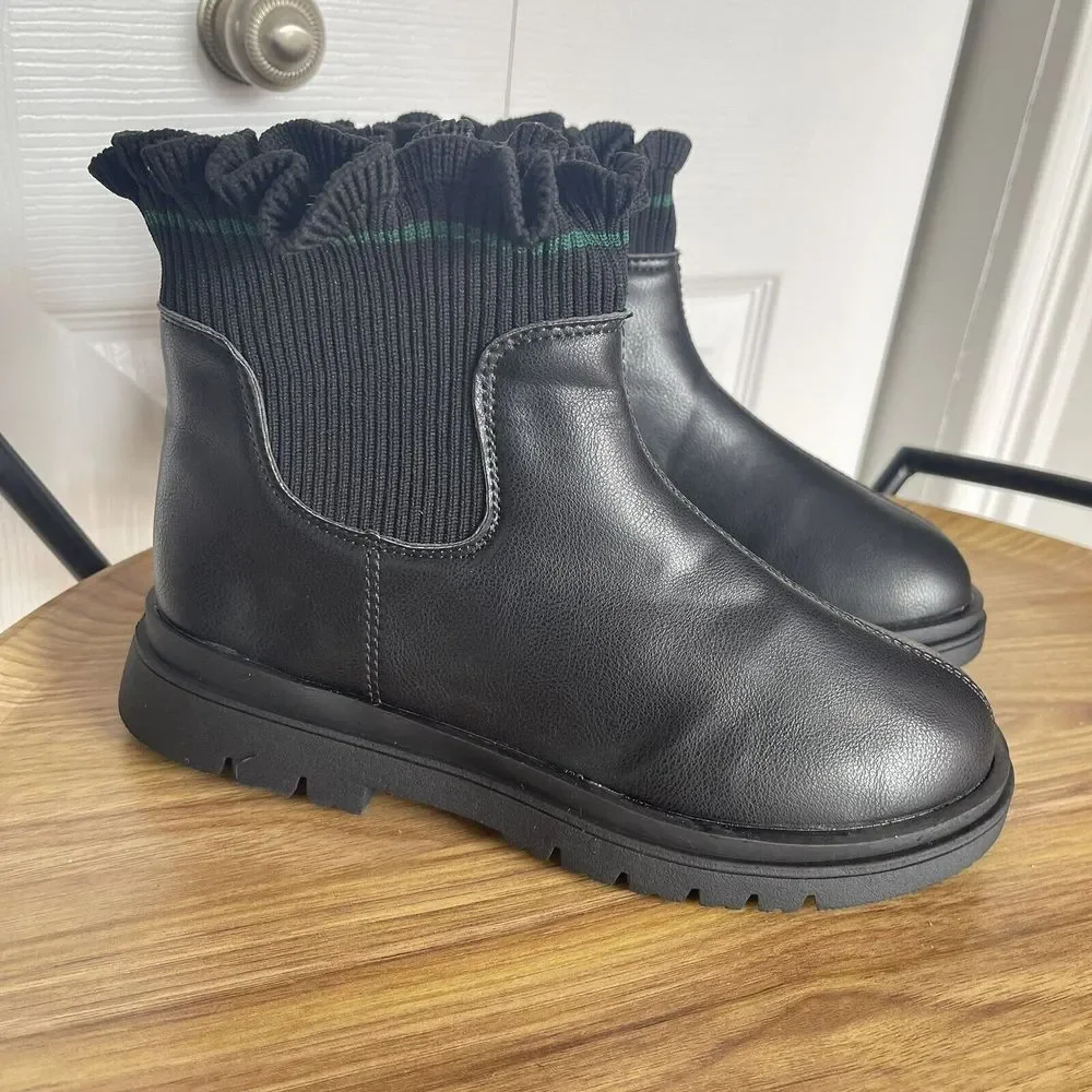 Booties Black Chelsea Big Girls Ankle Boots Size 6 Side Zip New - Picture 1 of 16